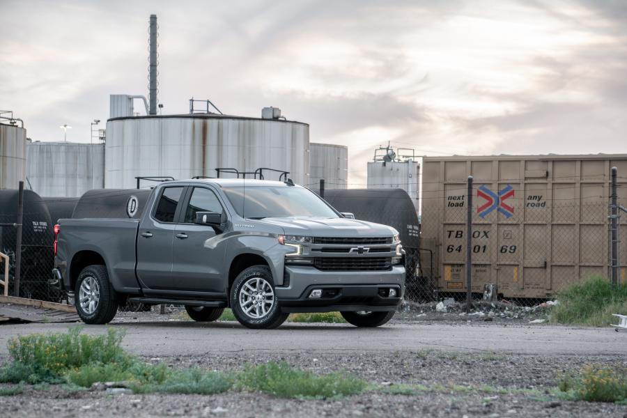  Chevrolet Silverado RST Double Cab 2018 года  (фото 34 из 40)